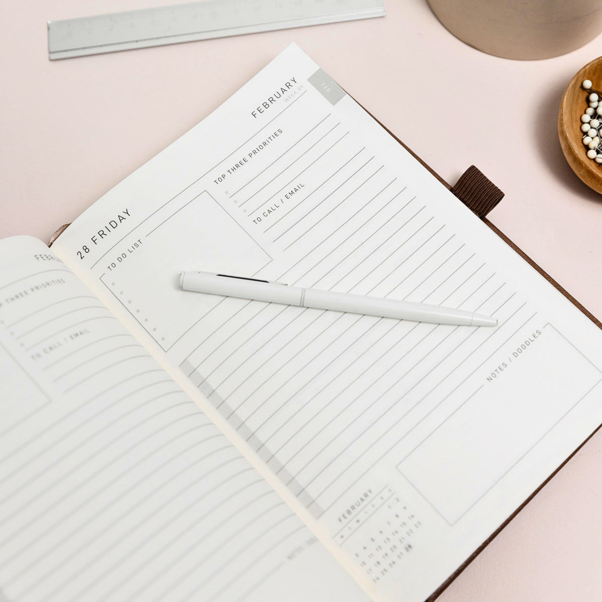 2027 A5 Day a Page Diary | Espresso Croc