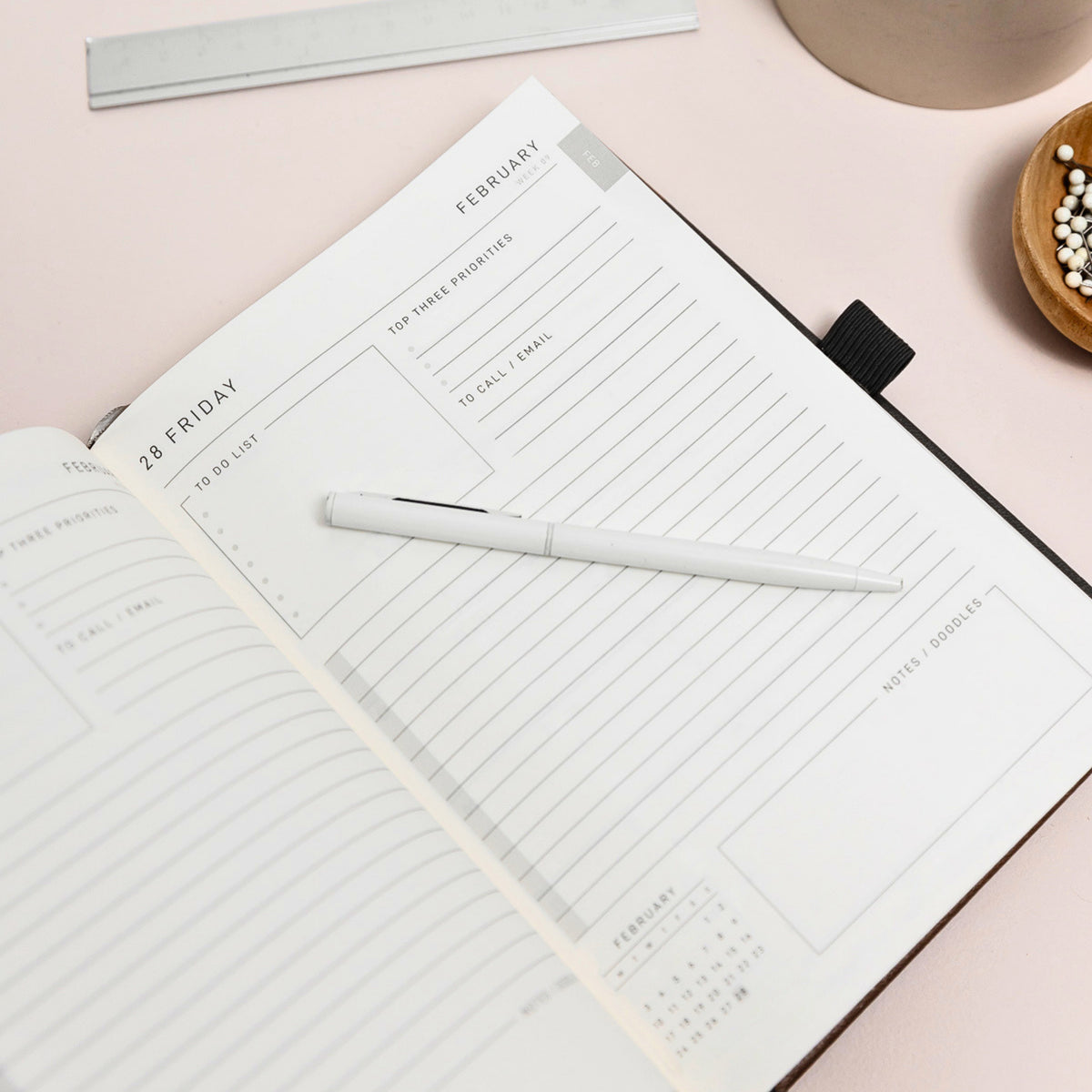 2027 A5 Day a Page Diary | Ink